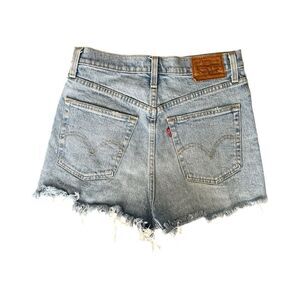 Levi’s Ribcage Short Light Wash Denim Distressed 778790008 Summer Western 28